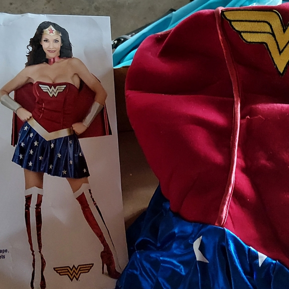 Superhero Adult Costume - Size M - Picture 1 of 2